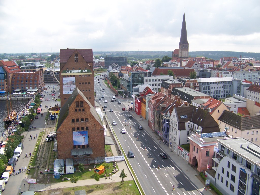 Rostock aus der Luft.